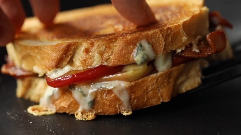 Apple Grilled Cheese